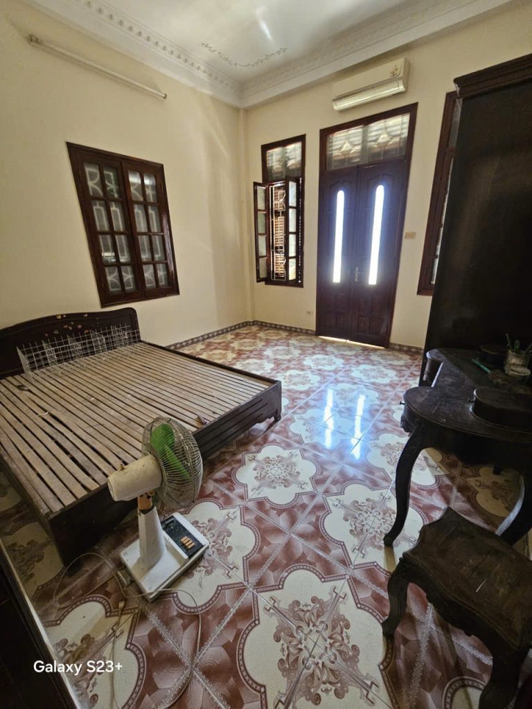 NHÀ RIÊNG 4 TẦNG 250M2 – 4 NGỦ – NGÕ 49/4 ĐÊ LA THÀNH - ảnh 6