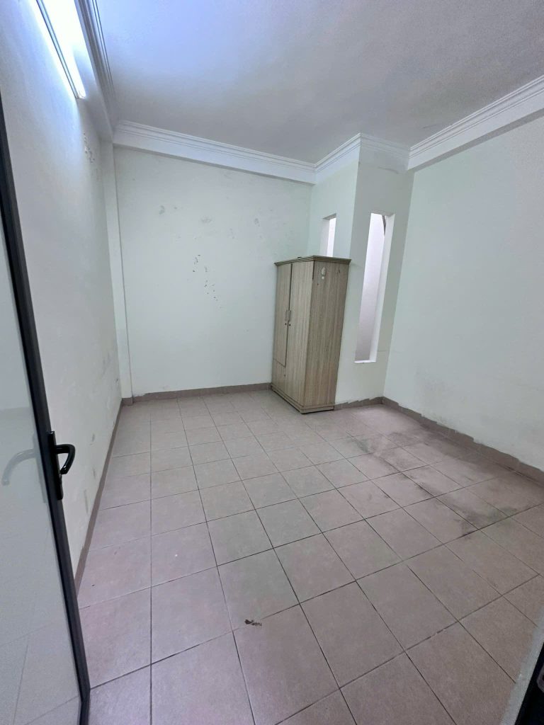 NHÀ RIÊNG 160M2 4 TẦNG – 4 NGỦ – NGÕ 371 ĐÊ LA THÀNH - ảnh 8