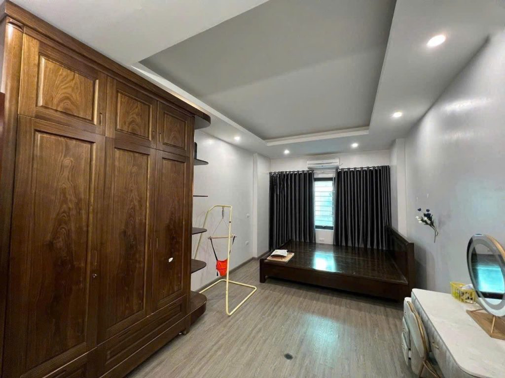 Nhà riêng 40m2-5 tầng-ngõ 44 Đường Trần Thái Tông