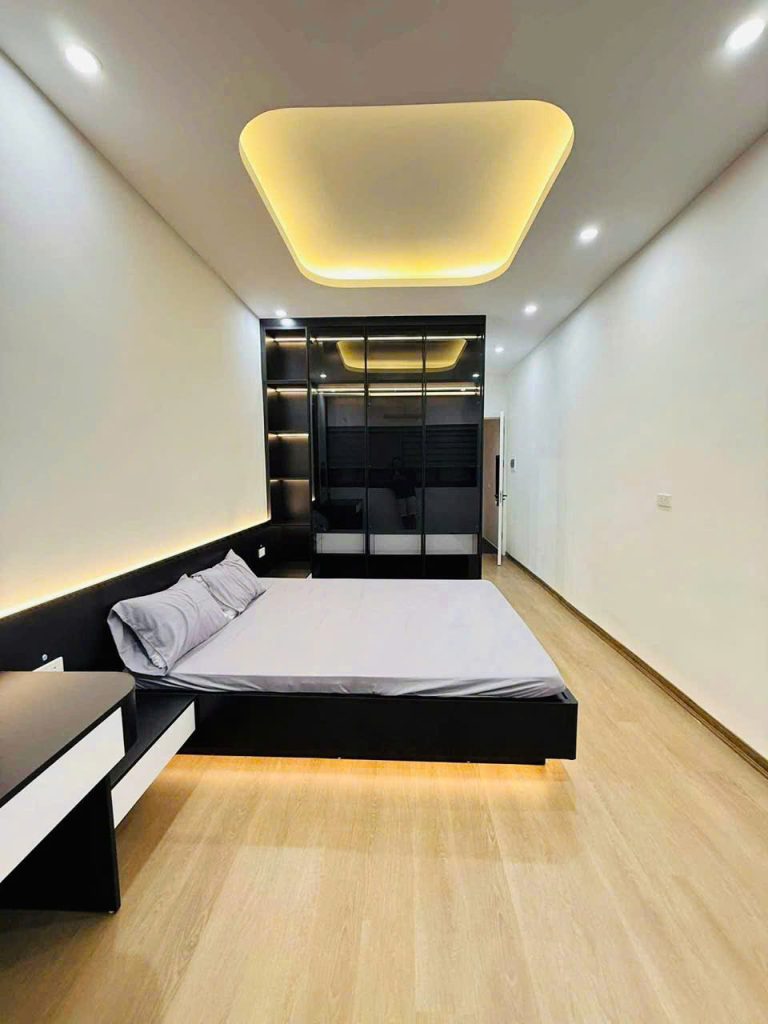Nhà riêng 32m2 – 5 ngủ – ngõ 429 kim mã
