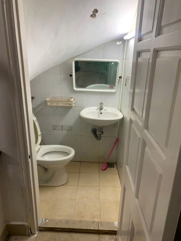 Nhà riêng 52m x 4 tầng, 2 ngủ Ngõ Hòa Bình 4 Minh Khai (ctvo) - ảnh 8