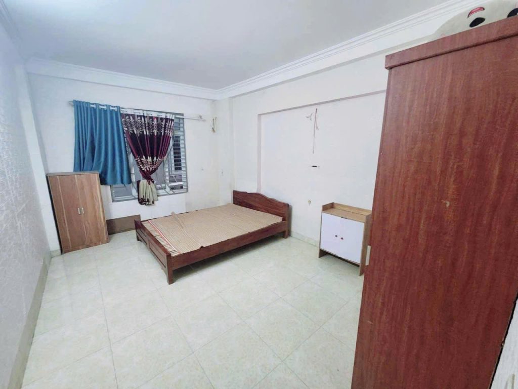 Nhà riêng 35m2 – 3 ngủ – Ngõ 541 Lĩnh Nam (ctvo)