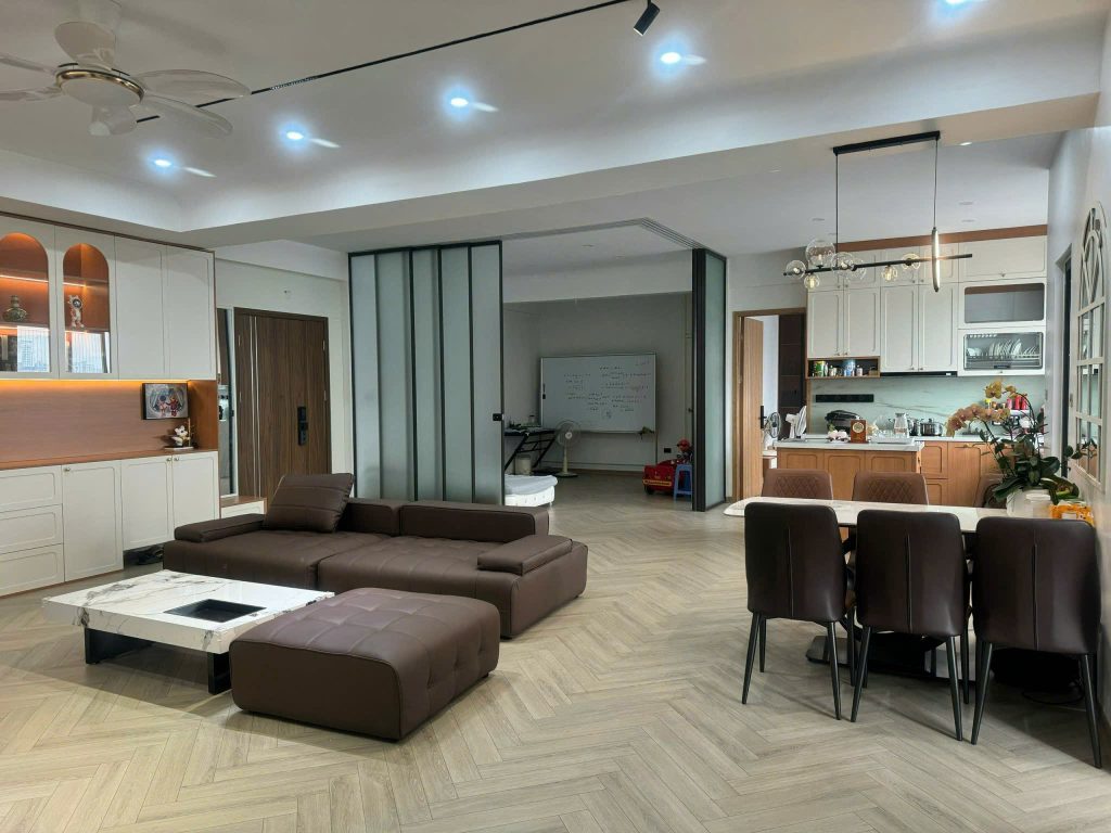 Chung cư 110m2- 3 ngủ- Nguyễn Ngọc Vũ