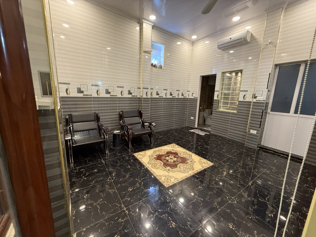 Nhà riêng 30m2- 3 ngủ- Ngõ 142 Yên Hoa