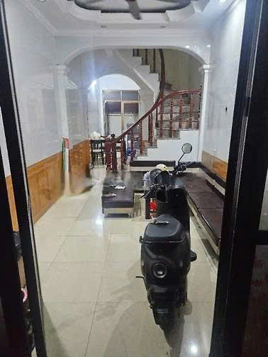 Nhà riêng – 42m2 – 4 ngủ – Ngõ 236 Đại Từ (ctvo)