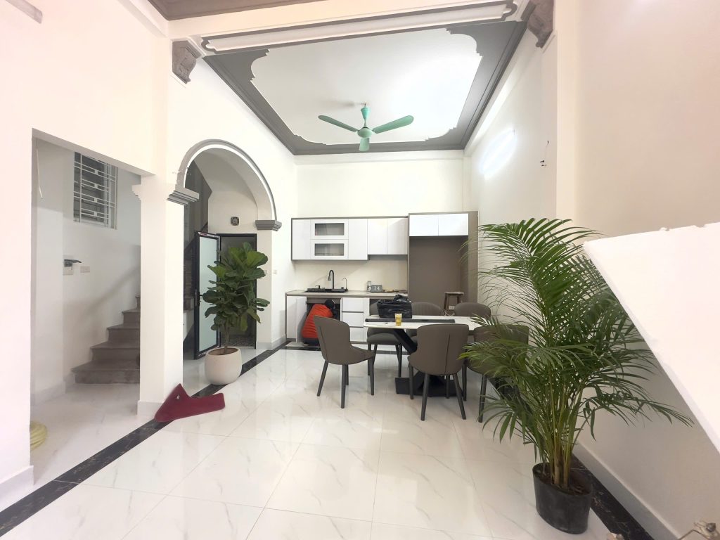Nhà riêng 35m2 – 5 ngủ – ngõ 515 Hoàng Hoa Thám – (ctv1372)