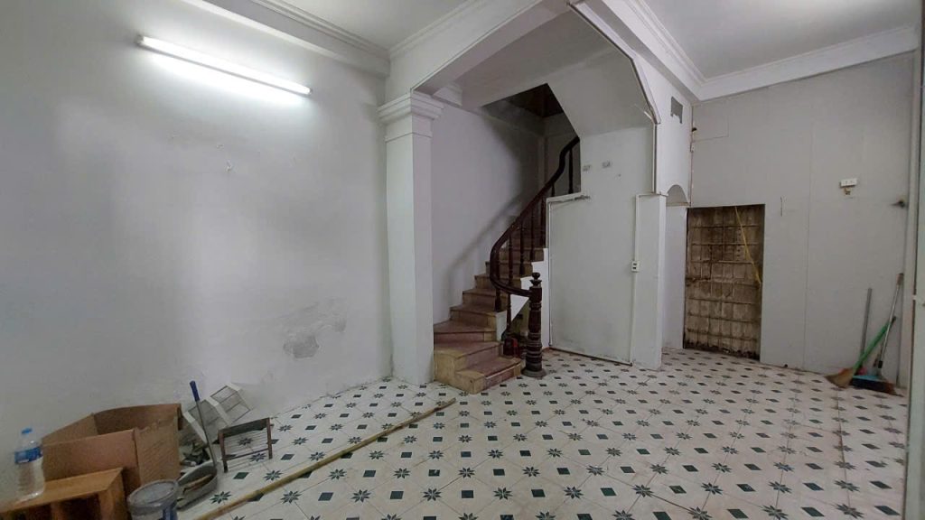 Nhà riêng 50m2 – 3 ngủ – Mặt phố đường bưởi