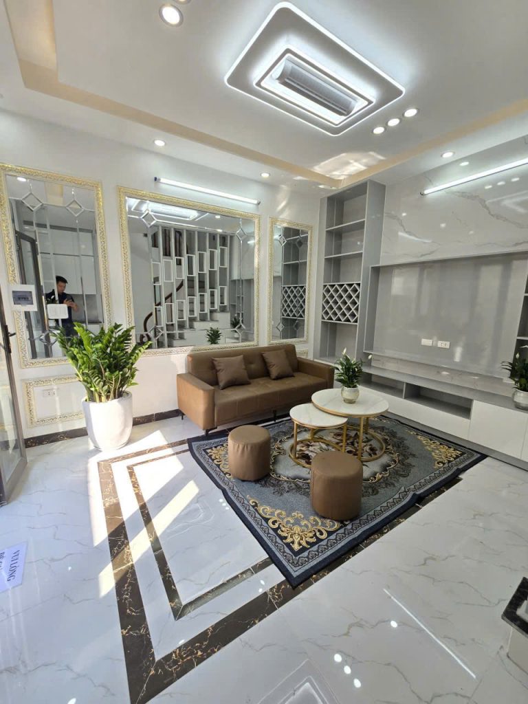 Nhà riêng 30m2 – 3 ngủ – Phố Thúy Lĩnh (ctv2818)