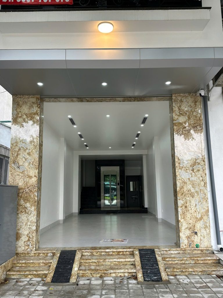 Nhà riêng 50m2 – 7 tầng thông sàn – Liền kề Lê Quang Đạo kéo dài
