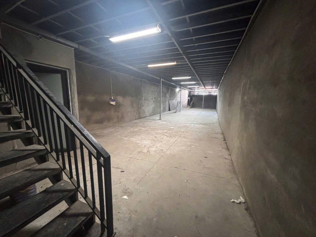 MBKD ( kho, xưởng)- 500m2- 3 Tầng- Phố Nguyễn Hoàng Tôn - ảnh 6