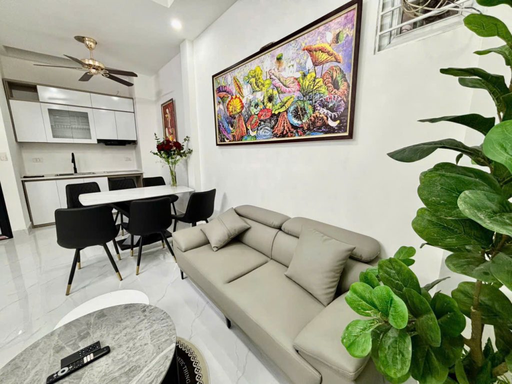 Nhà riêng 40m2- 4 Ngủ – Ngõ 2 Hoàng Quốc Việt