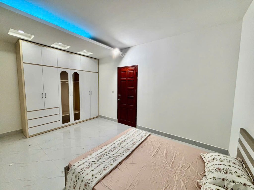 Nhà riêng 40m2- 4 Ngủ – Ngõ 2 Hoàng Quốc Việt - ảnh 7