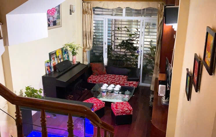 NHÀ RIÊNG (MBKD) 140M2 – 3 NGỦ – MT 3.5M – ngõ 221 Trung kính Yên Hoà – CTVO