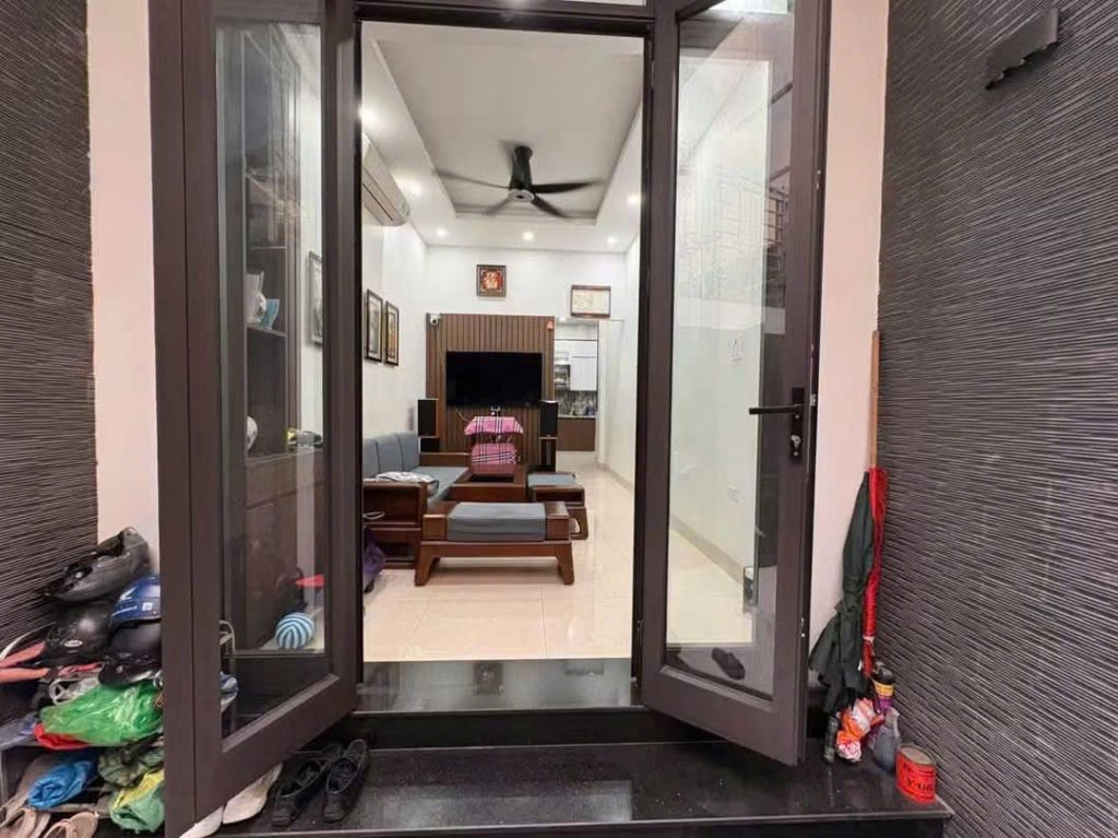 NHÀ RIÊNG 141M2 – 3 NGỦ – Ngõ 27 Phố Yên Phụ (CTVO)