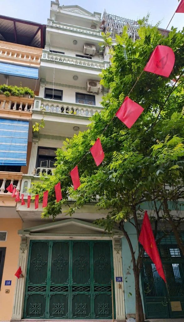 Nhà riêng 30m2 – 5 tầng 3 ngủ – ngõ 332 Hoàng Công Chất (ctv6725)