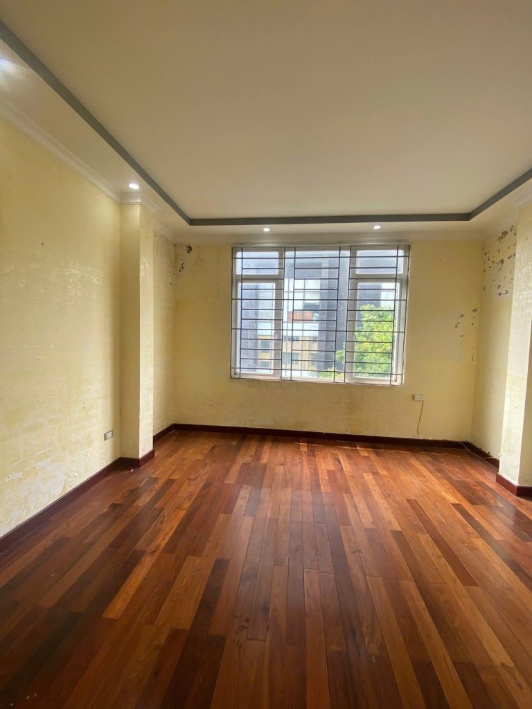VĂN PHÒNG – 30M² – TẦNG 5 – TRUNG KÍNH (CTV5672)